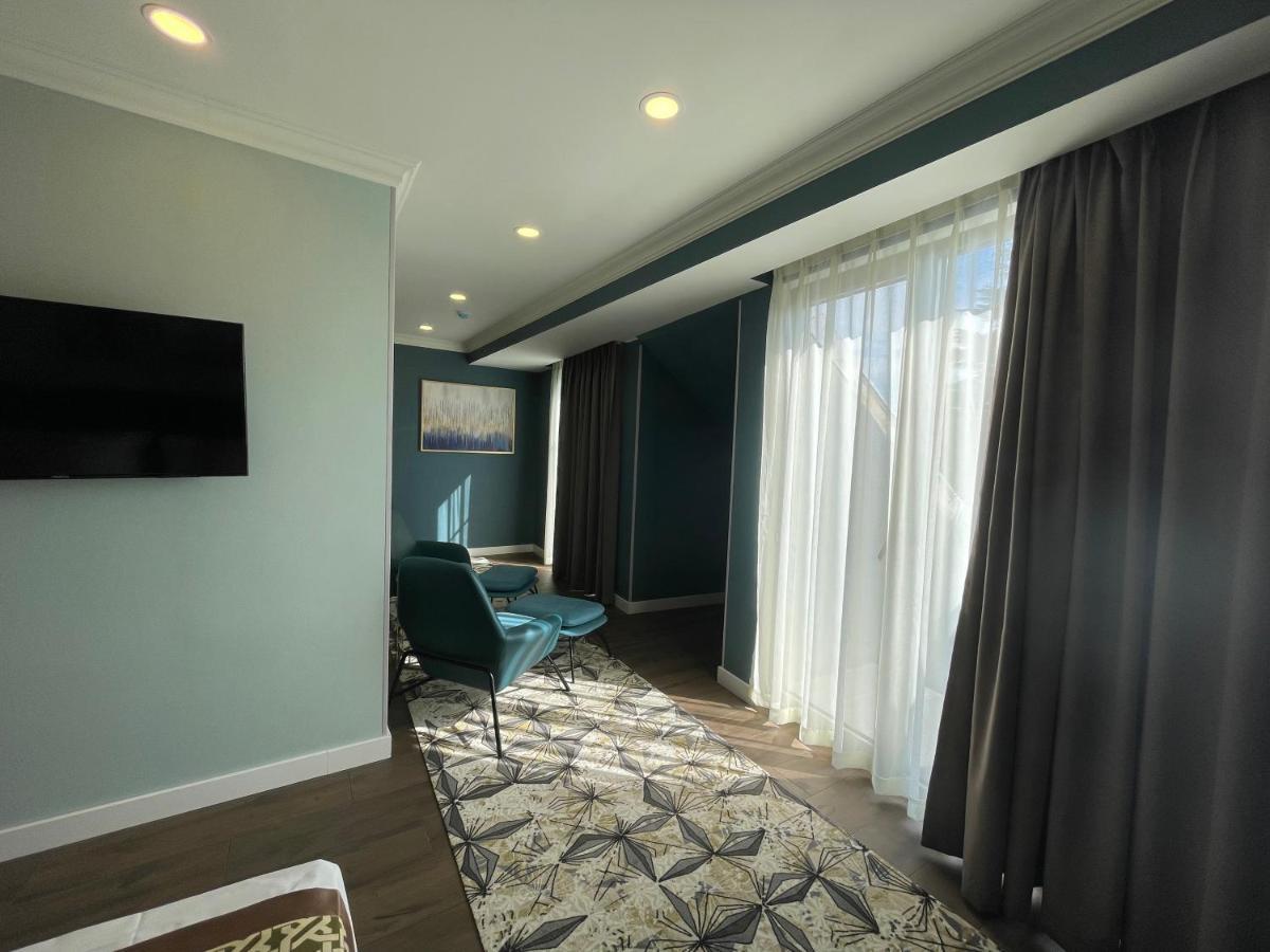 קוטאיסי Grand Opera Hotel מראה חיצוני תמונה