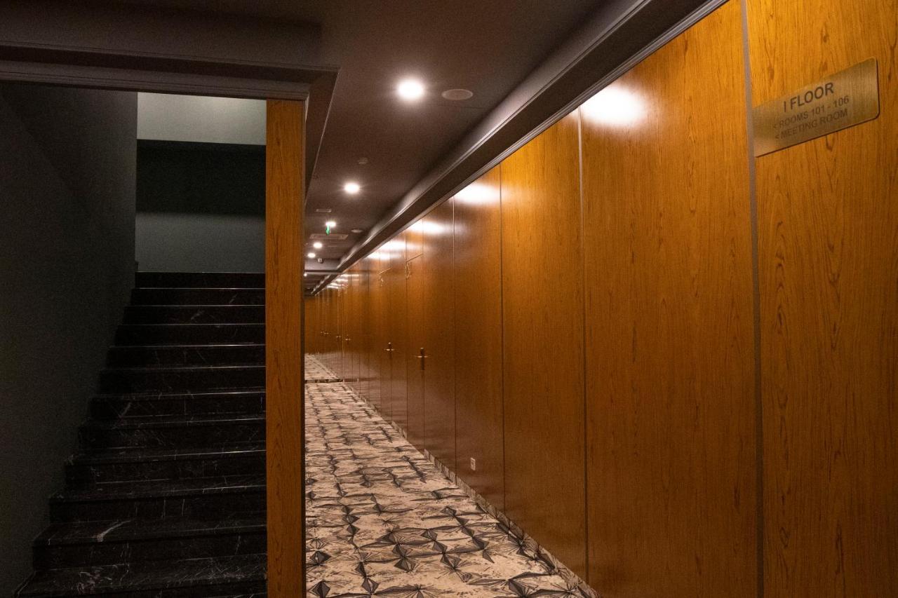 קוטאיסי Grand Opera Hotel מראה חיצוני תמונה