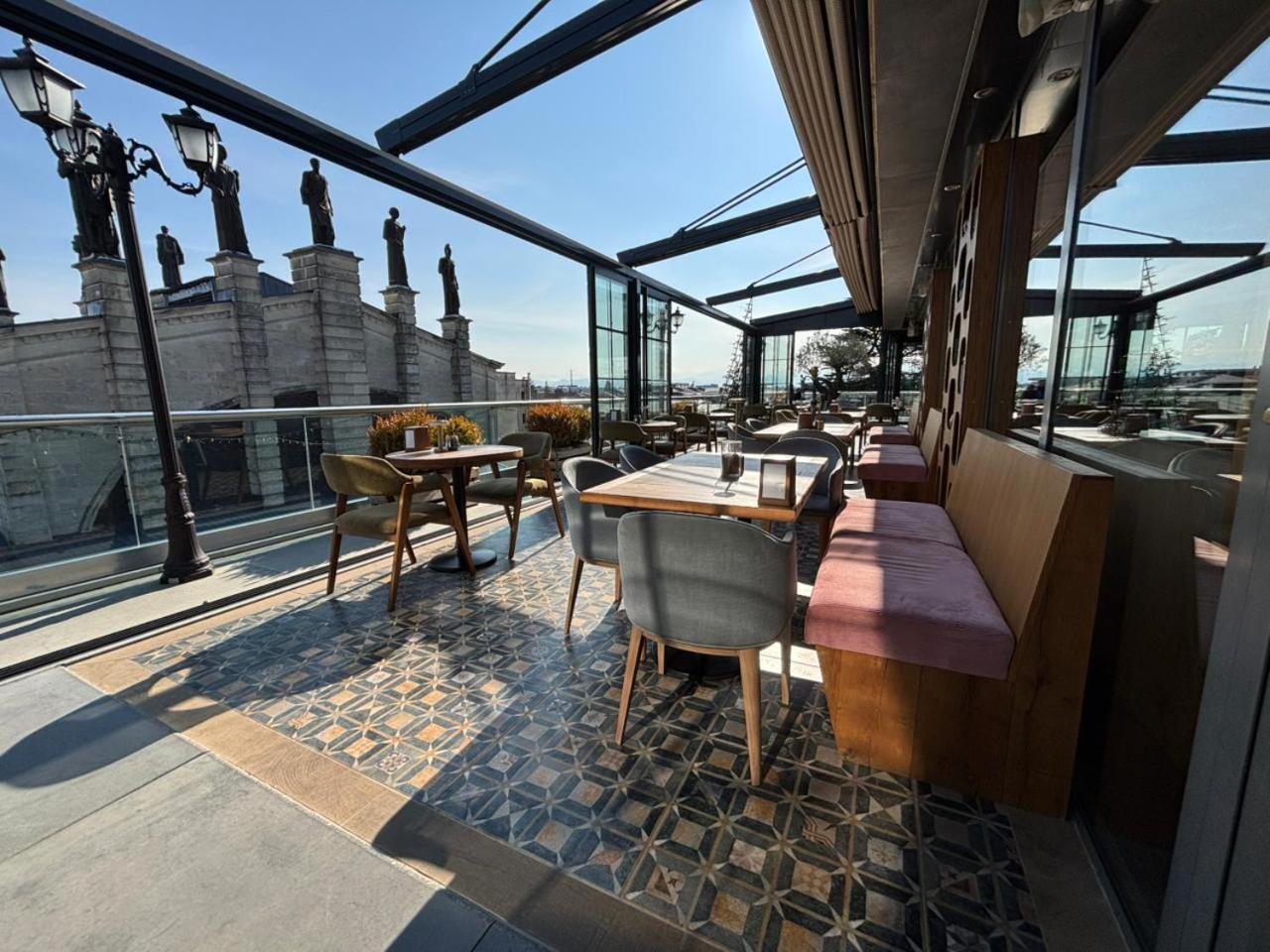 קוטאיסי Grand Opera Hotel מראה חיצוני תמונה